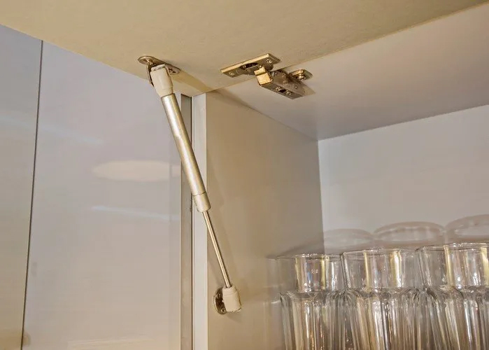 Comprehensive guide to choosing the right kitchen cabinet hinges for durability and function