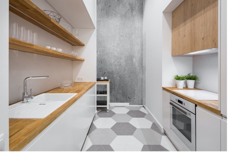 Small kitchen design maximizing functionality and style