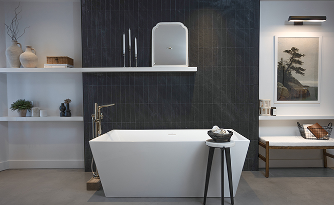Baignoire de la suite à la boutique de Saint-Jérôme par la gagnante du Concours Designer 2022 Elizabeth Dubé de la Maison Gabelli