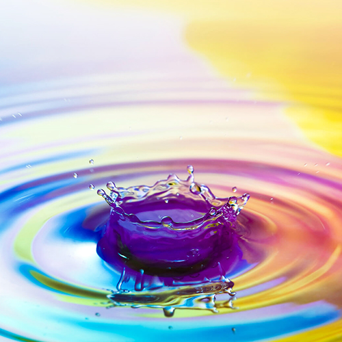 Colored water from the integrated chromatherapy system by Produits Neptune