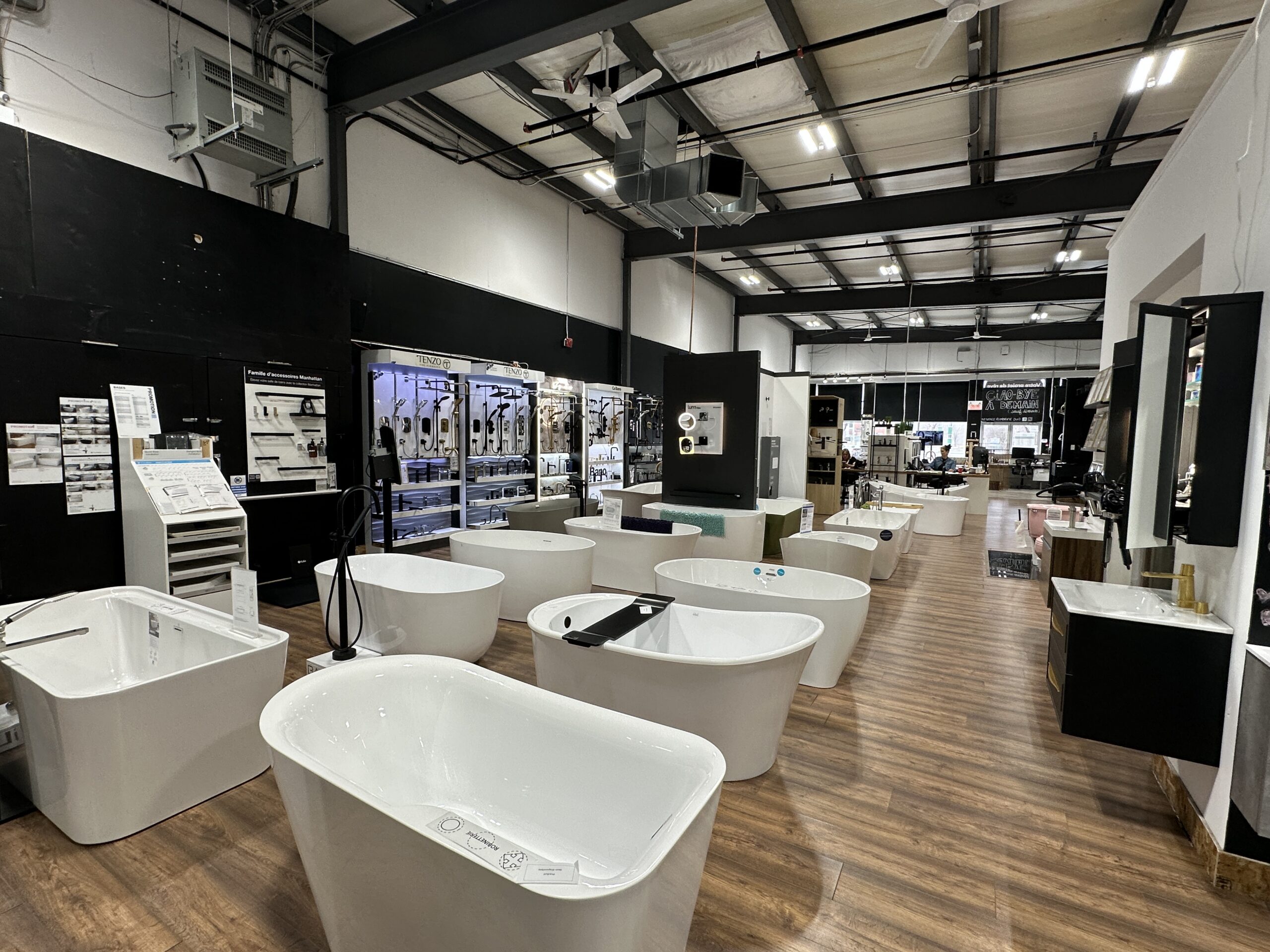 Espace Plomberium Saint-Eustache Boutique – Bathroom plumbing products, bathtubs, and vanities
