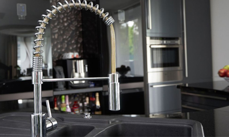 Pull-Down vs. Pull-Out Kitchen Faucets: Which Is Better?