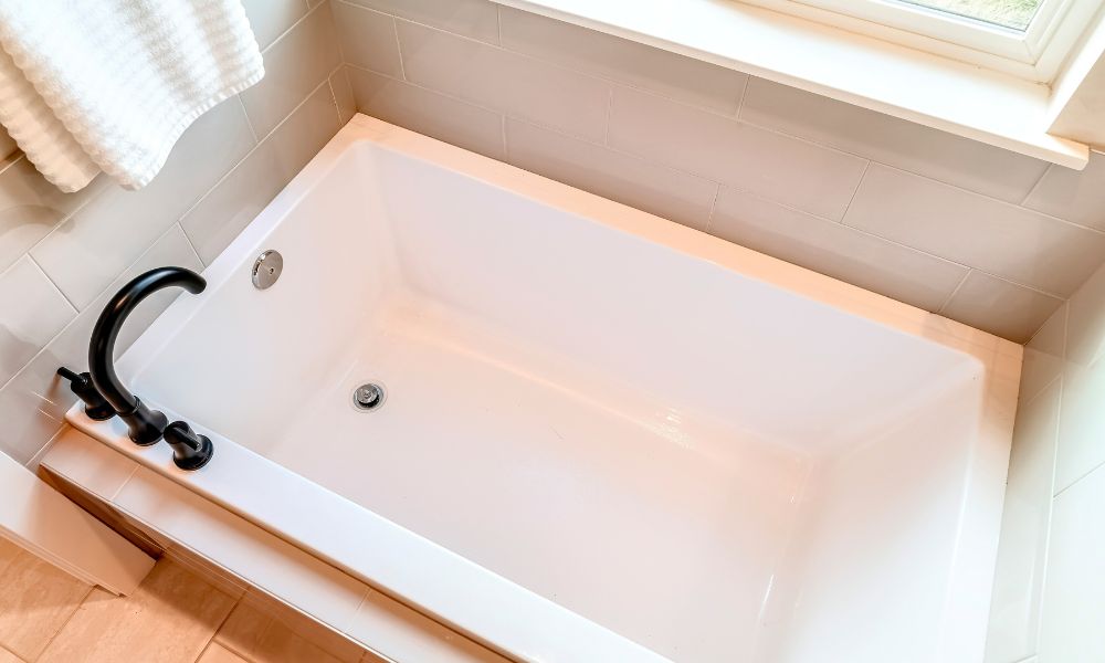 All Different Types of Bathtub Faucets Explained