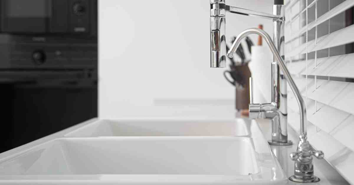 Why You Need To Replace Your Faucet With a Pull-Down Sprayer