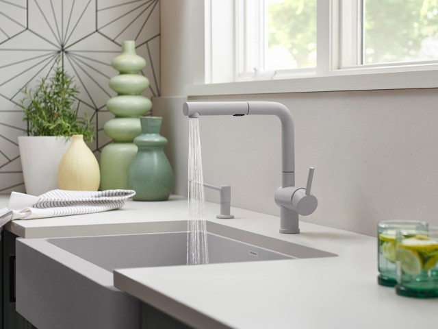 Arrtona Kitchen Faucet in Stainless Steel and SILGRANIT Anthracite