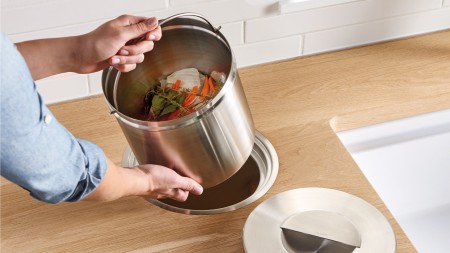 BLANCO SOLON Compost System In Use